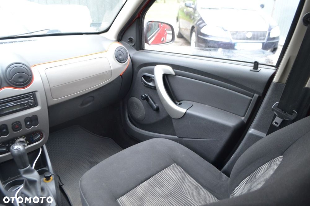 Dacia Sandero - 11