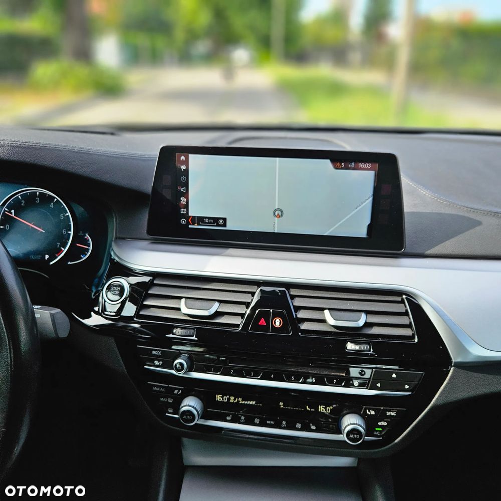 BMW Seria 5 520i M Sport sport - 25