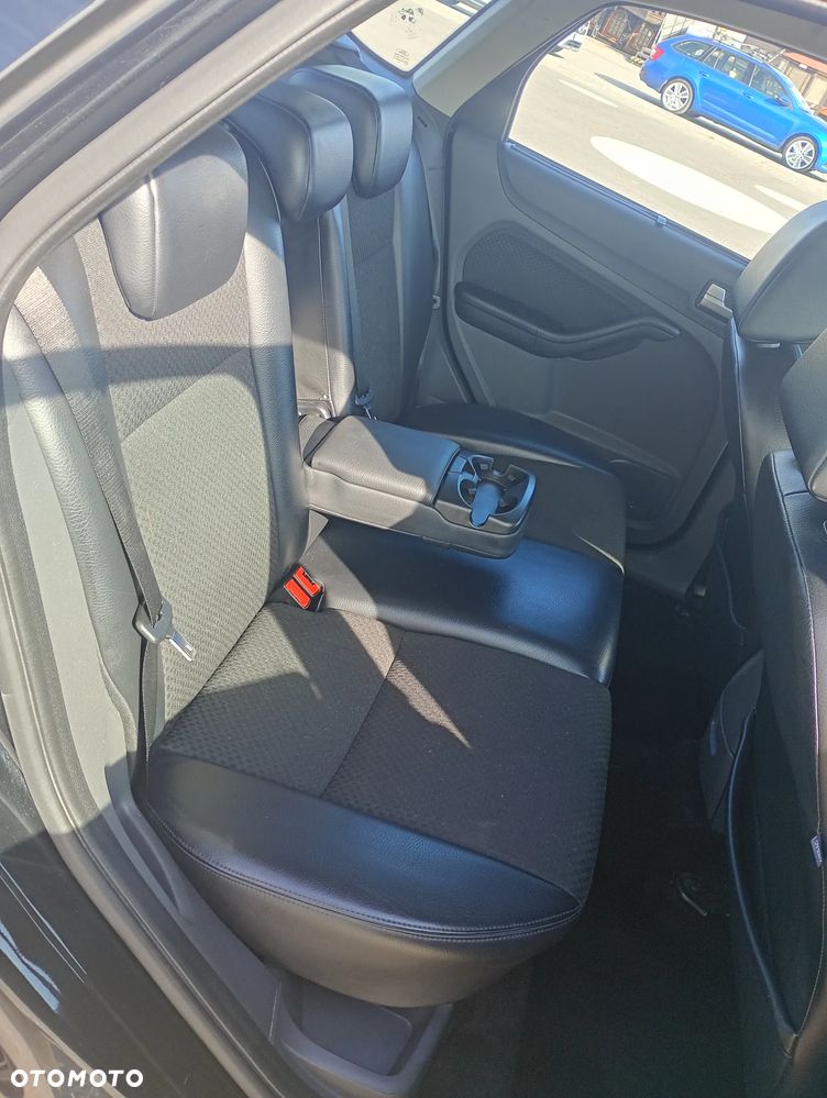 Ford Focus - 25