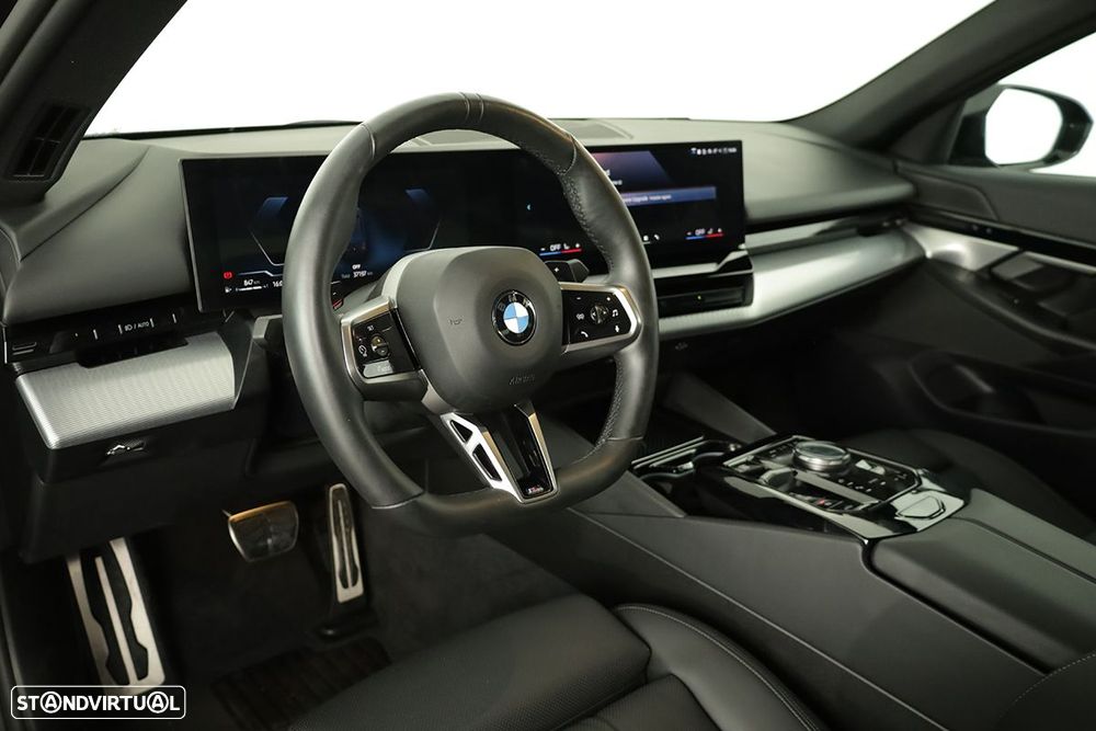 BMW 520 d Pack Desportivo M - 11