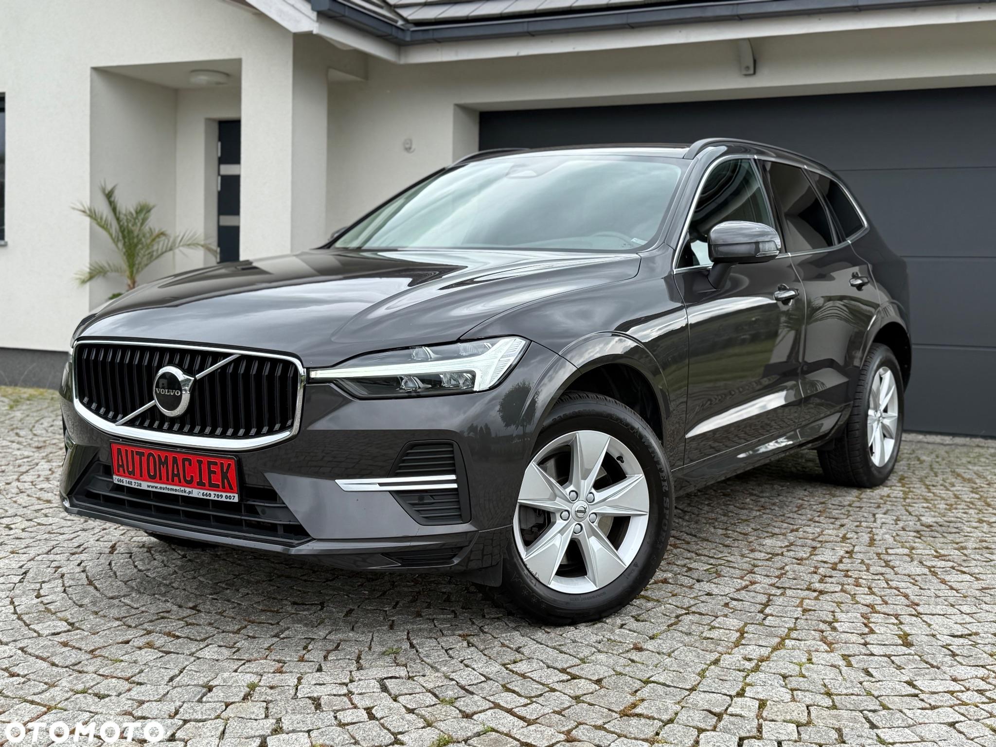 Volvo XC 60 B4 D Geartronic Momentum Pro - 4