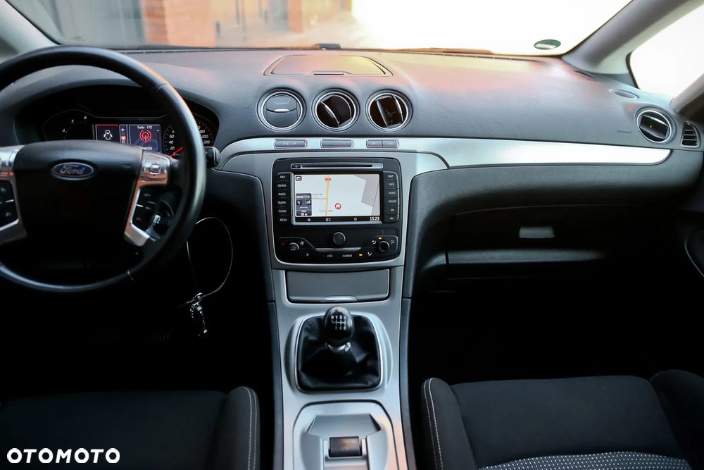 Ford S-Max 2.0 TDCi DPF Business Edition - 24