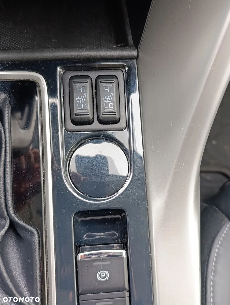 Mitsubishi Eclipse Cross - 12