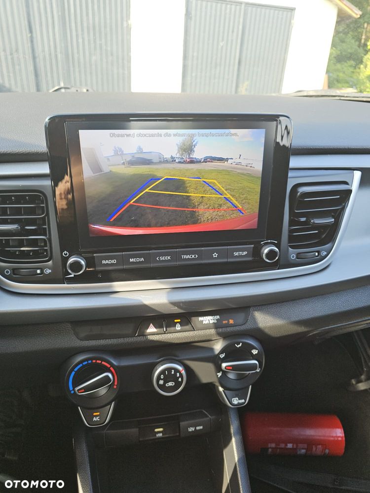 Kia Rio 1.2 L - 11