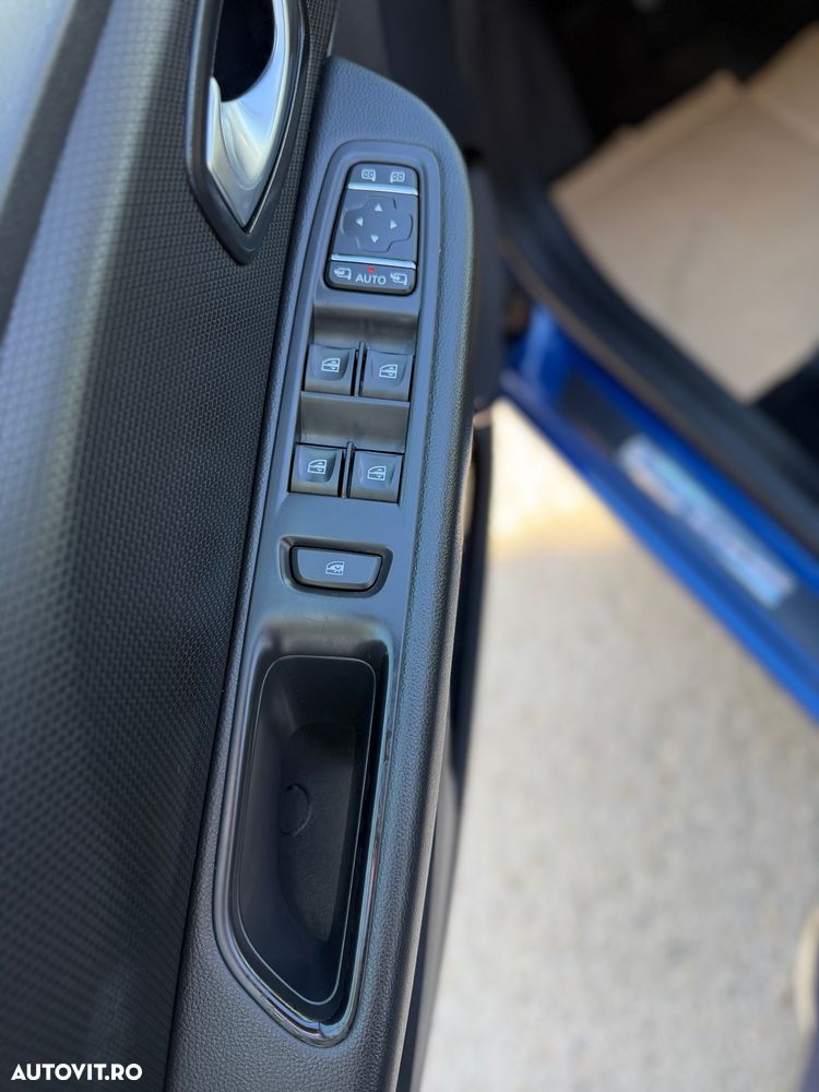 Renault Clio (Energy) dCi 90 Start & Stop INTENS - 17