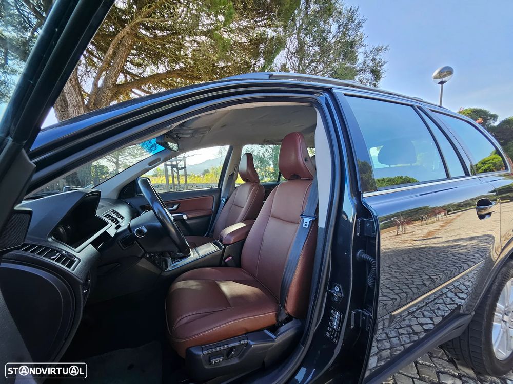 Volvo XC 90 2.4 D5 5L Executive G. - 8