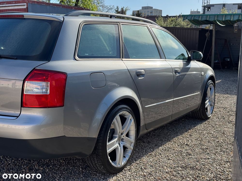 Audi A4 Avant - 11