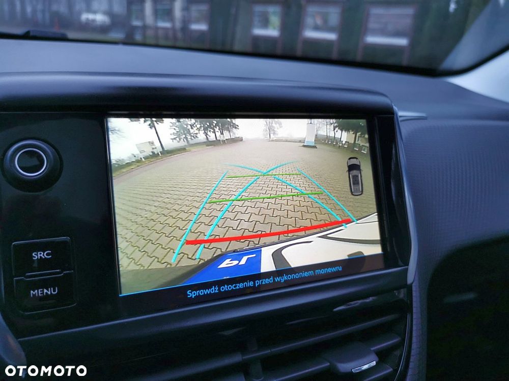 Peugeot 2008 1.5 BlueHDi GT Line S&S - 23