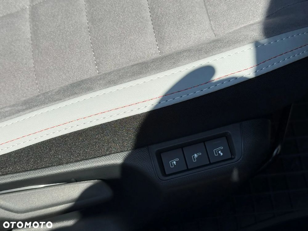 Citroën C4X 1.2 mHEV Max eDCT6 - 11