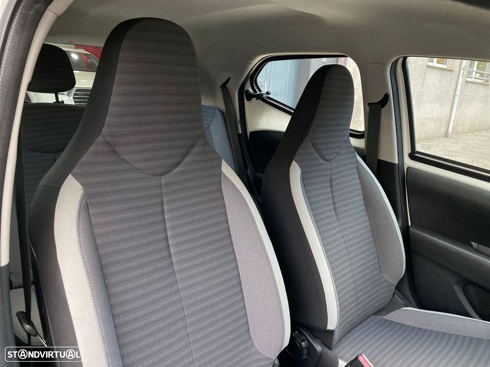 Toyota Aygo 1.0 X-Play+AC+X-Touch - 22