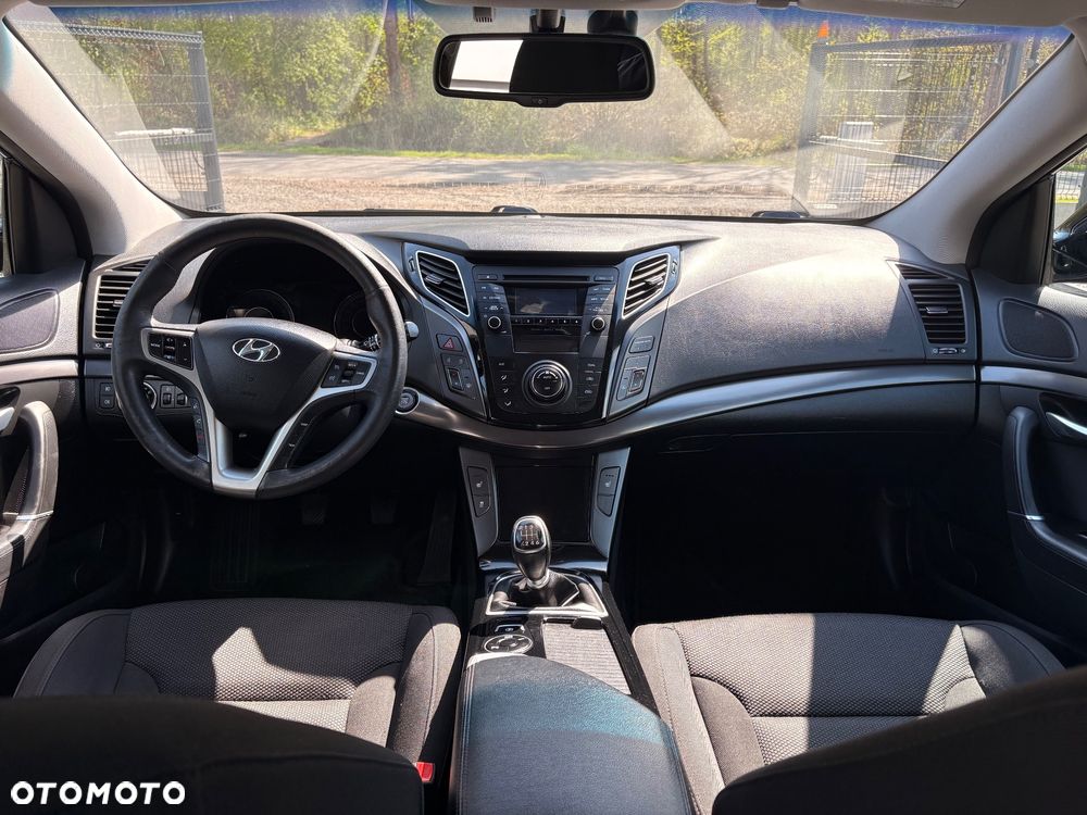 Hyundai i40 2.0 Premium - 24