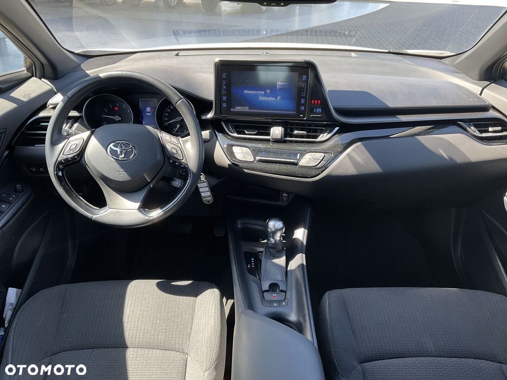 Toyota C-HR - 11
