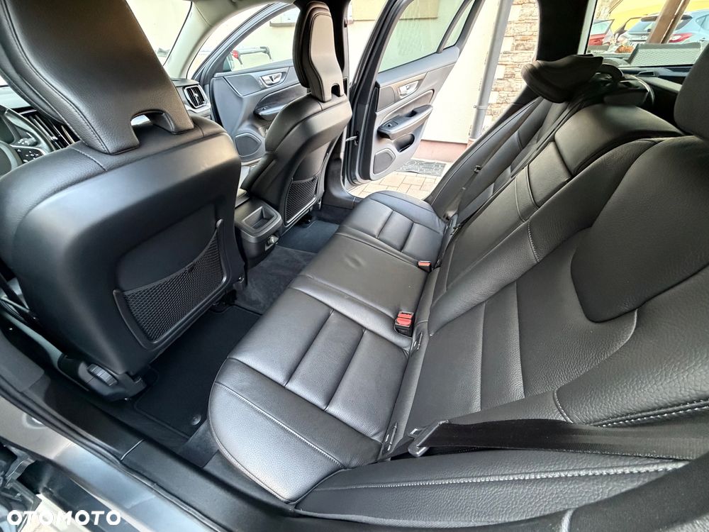 Volvo V60 D3 Momentum - 30