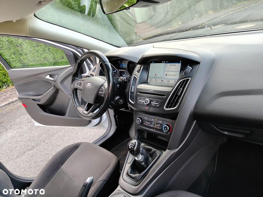 Ford Focus Turnier 1.5 EcoBoost Start-Stopp-System Business Edition - 23