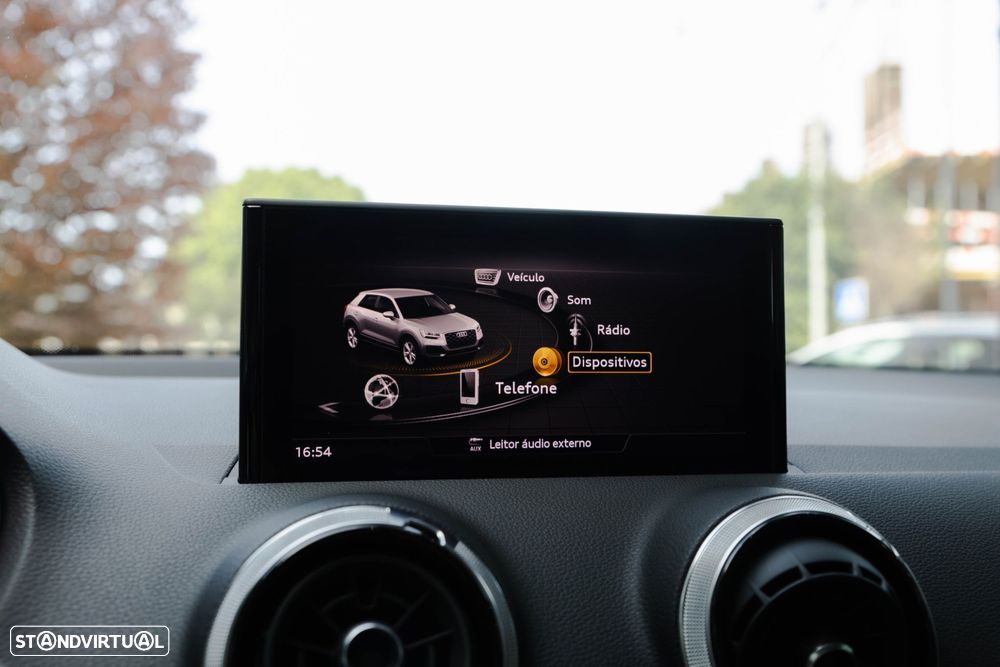 Audi Q2 30 TFSI Advanced - 30