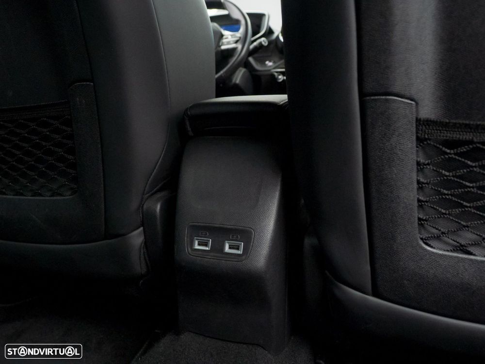 Peugeot e-2008 50 kWh GT - 42