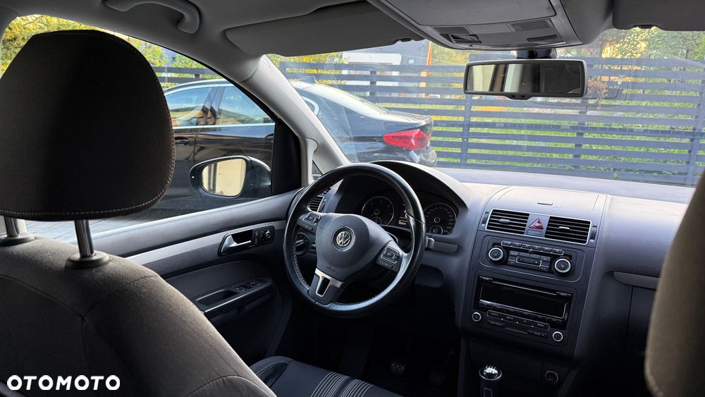 Volkswagen Touran 2.0 TDI DPF STYLE - 30