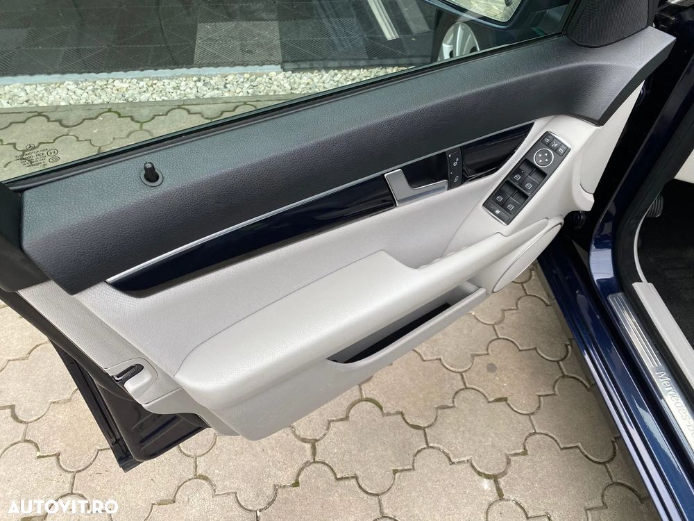Mercedes-Benz C - 22