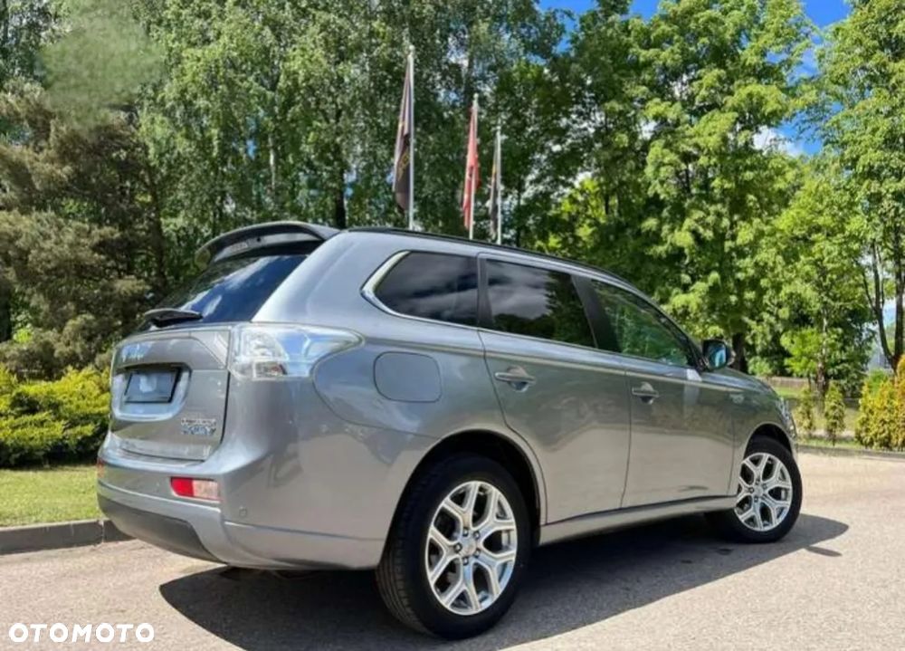 Mitsubishi Outlander 2.0 4WD Top - 3
