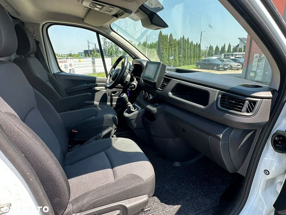 Renault Trafic - 13