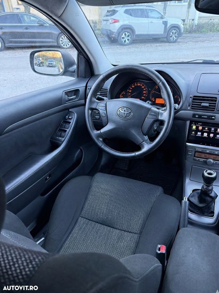 Toyota Avensis 2.0 D-4D Executive - 7
