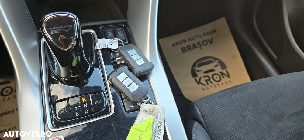 Mitsubishi Eclipse-Cross Plug-In Hybrid 4WD Plus Select - 18