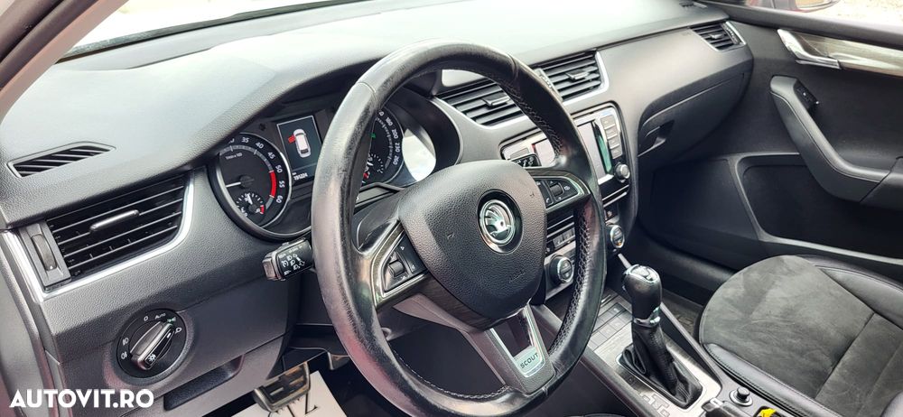 Skoda Octavia 2.0 TDI 4x4 DSG Scout - 22