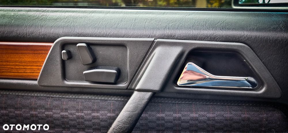 Mercedes-Benz W124 (1984-1993) - 24