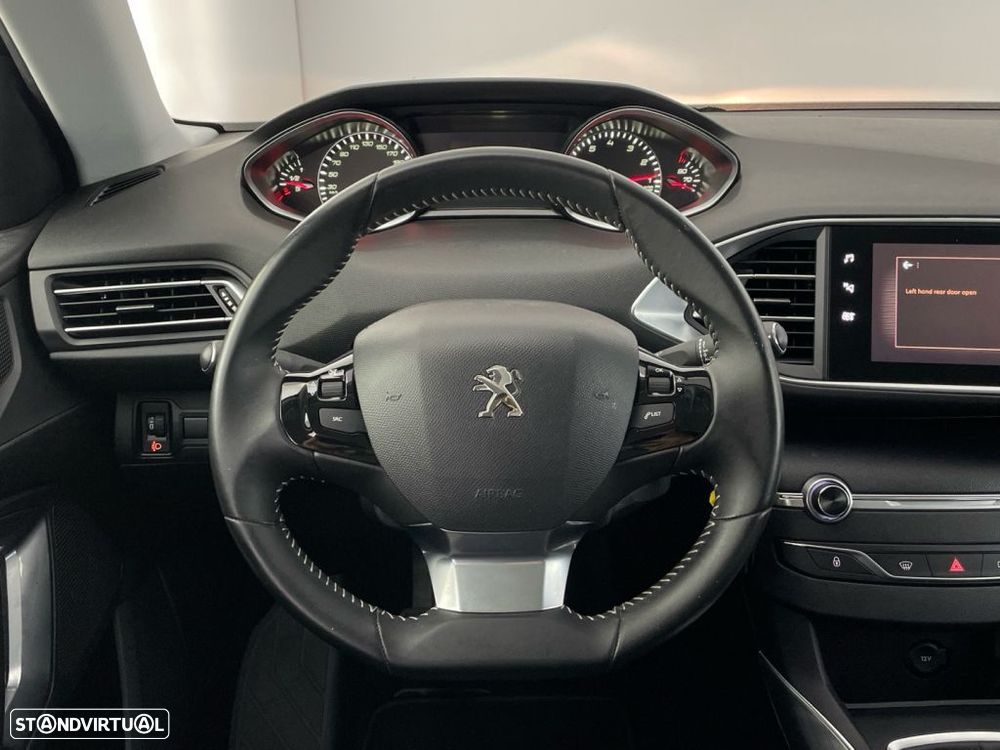 Peugeot 308 SW 1.2 PureTech Allure - 14