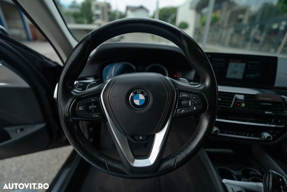 BMW Seria 5 520d Efficient Dynamics Edition Aut. Luxury Line - 12