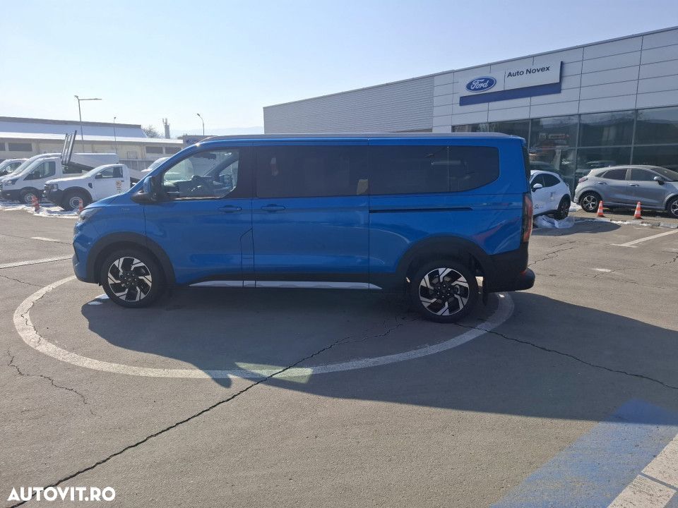 Ford Tourneo Custom - 3