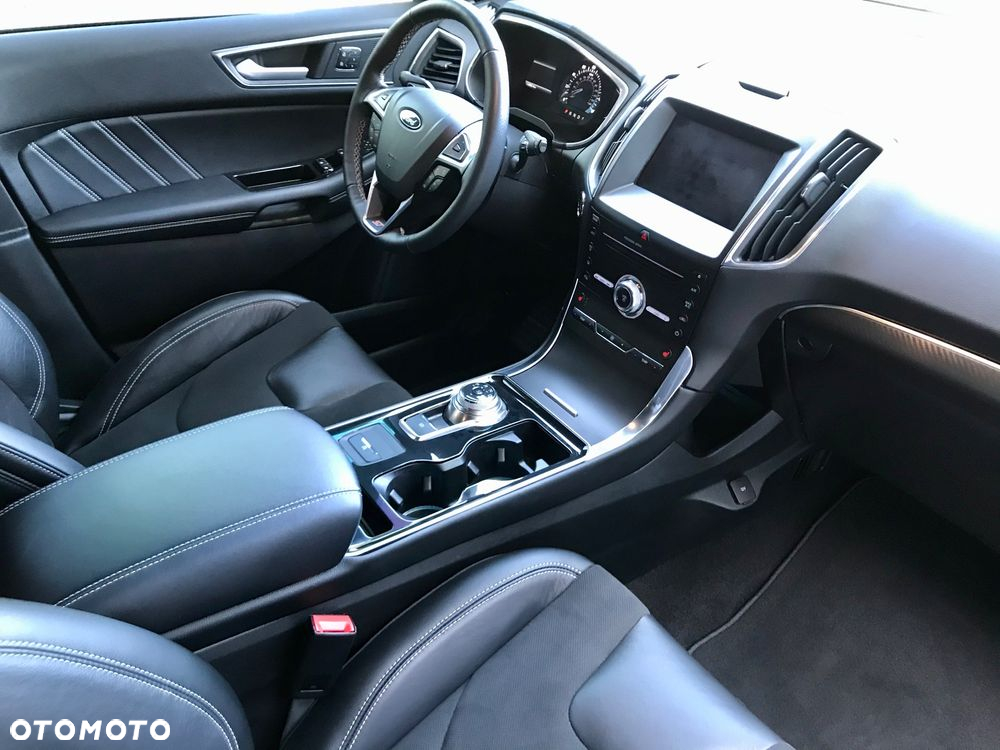 Ford Edge - 12