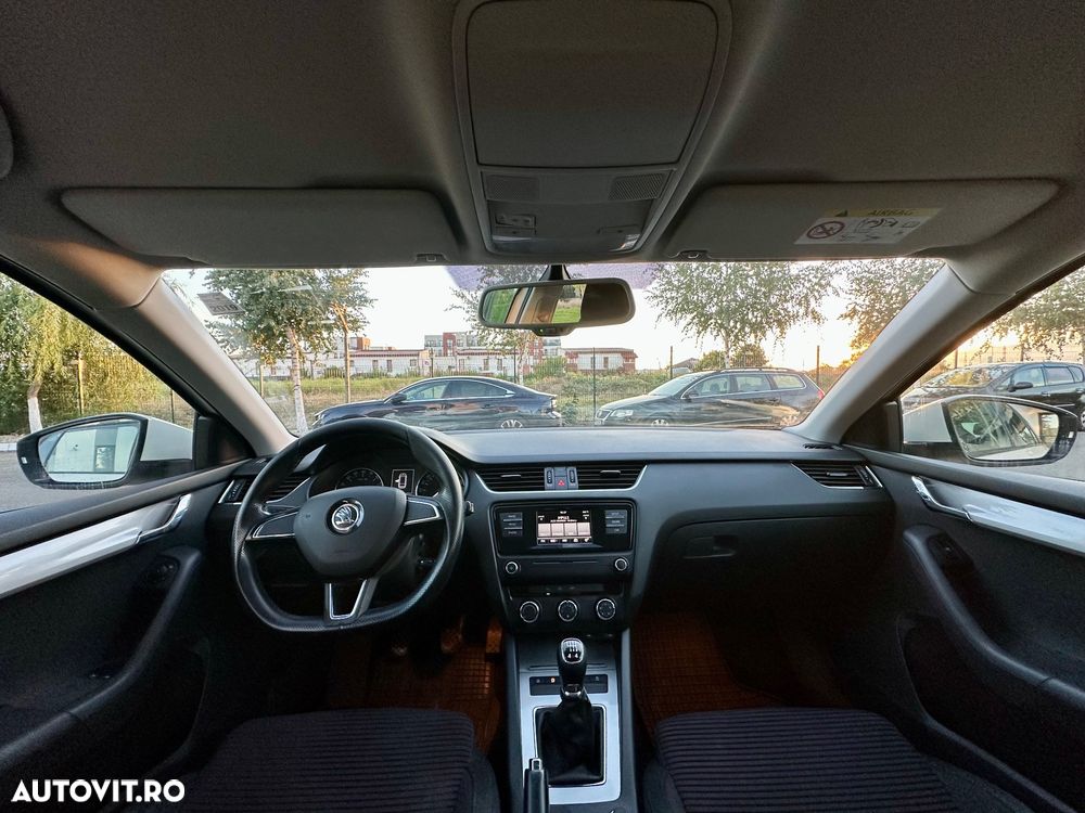Skoda Octavia 1.6 TDI 4X4 AMBITION - 7