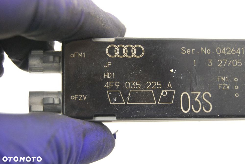 WZMACNIACZ ANTENY 4F9035225A AUDI A6 C6 KOMBI - 3