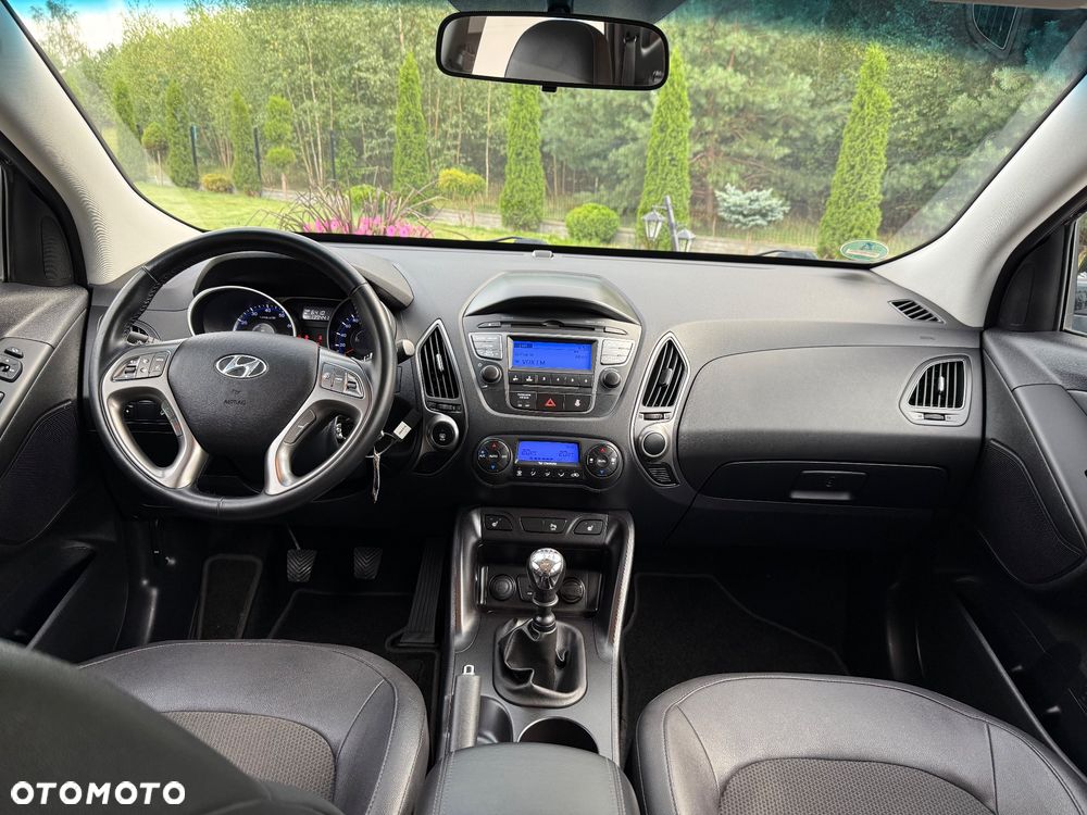 Hyundai ix35 1.6 2WD Fifa World Cup Edition - 12