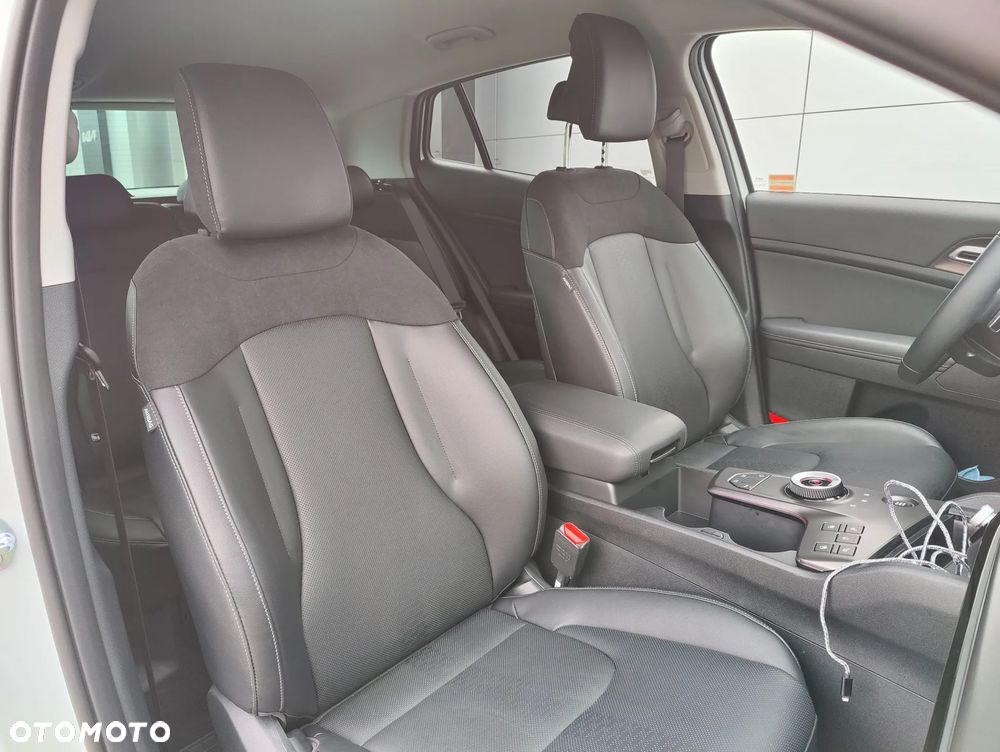 Kia Sportage 1.6 T-GDI HEV Business Line 2WD - 6