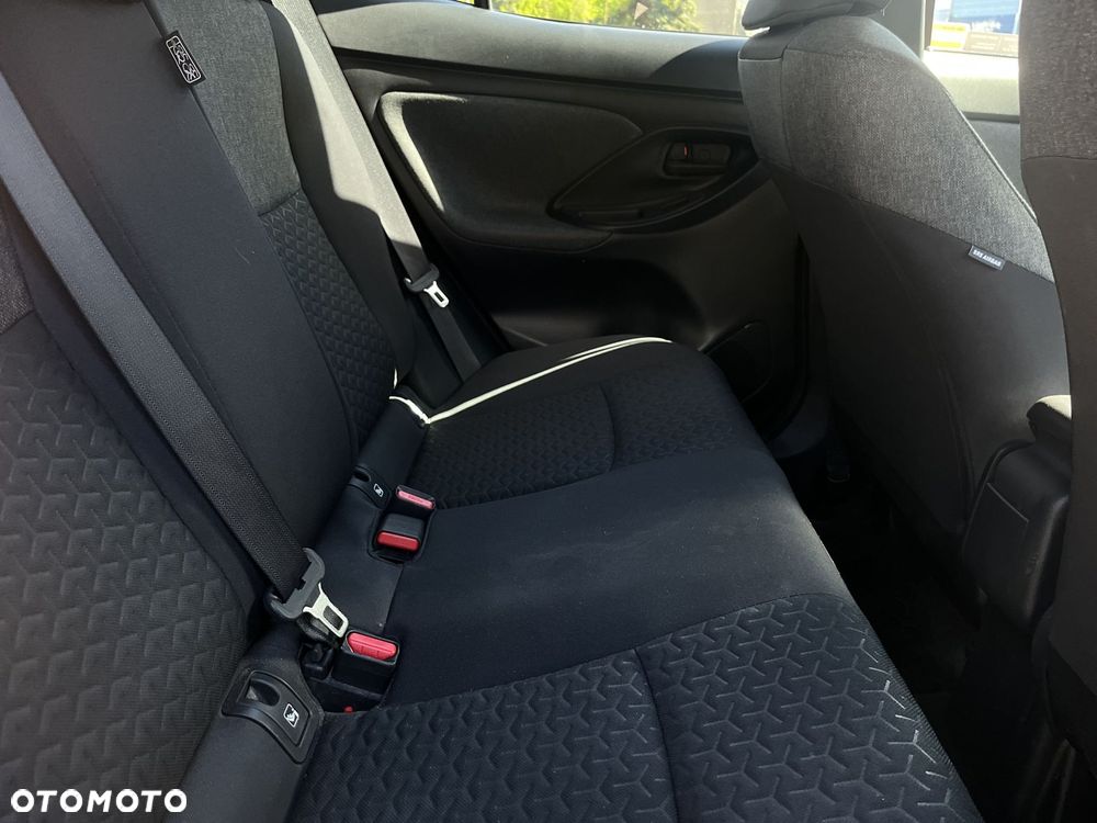 Toyota Yaris Cross Hybrid 1.5 Comfort 4x4 - 10