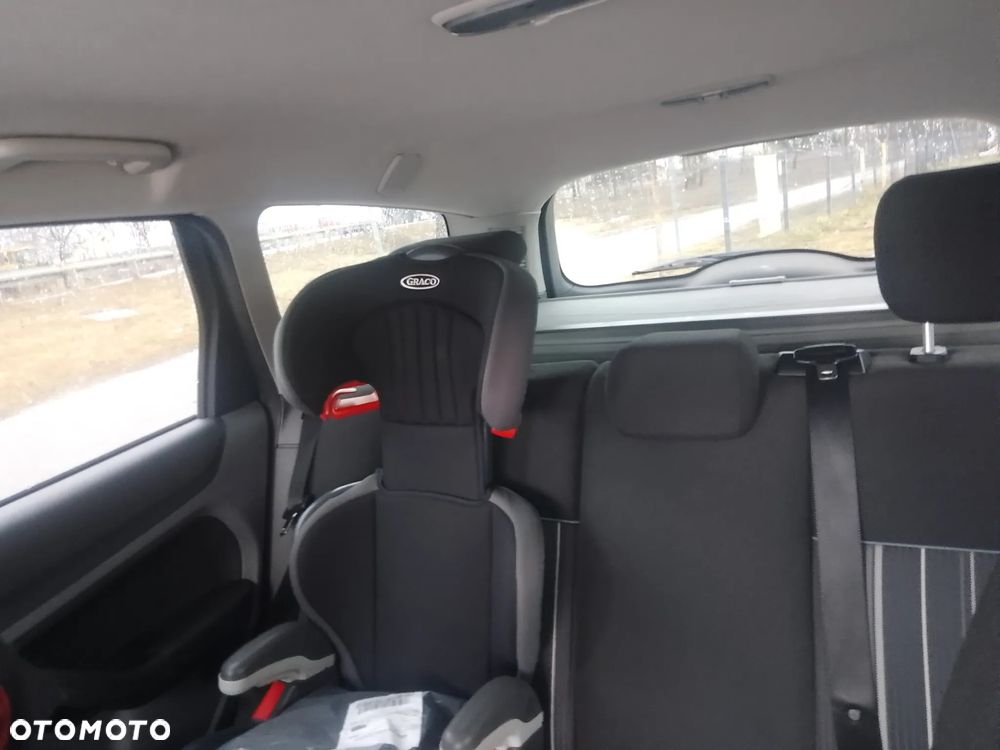 Ford Focus 2.0 16V Trend - 8