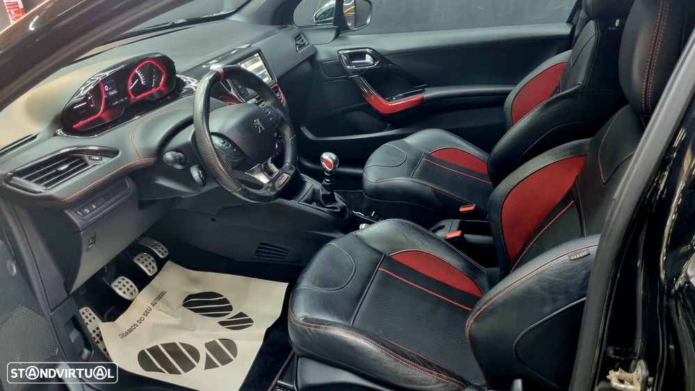Peugeot 208 GTI 200 THP - 10