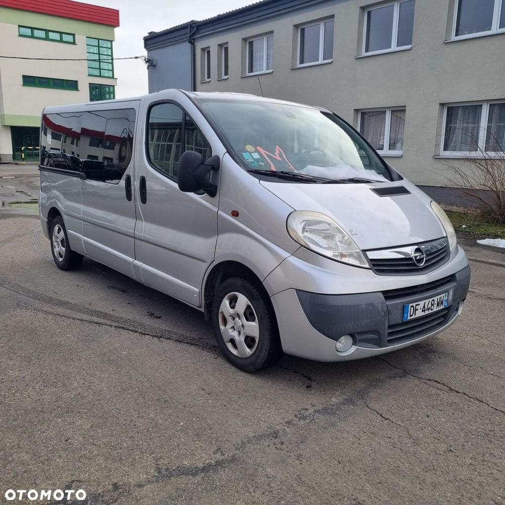 Opel Vivaro - 1