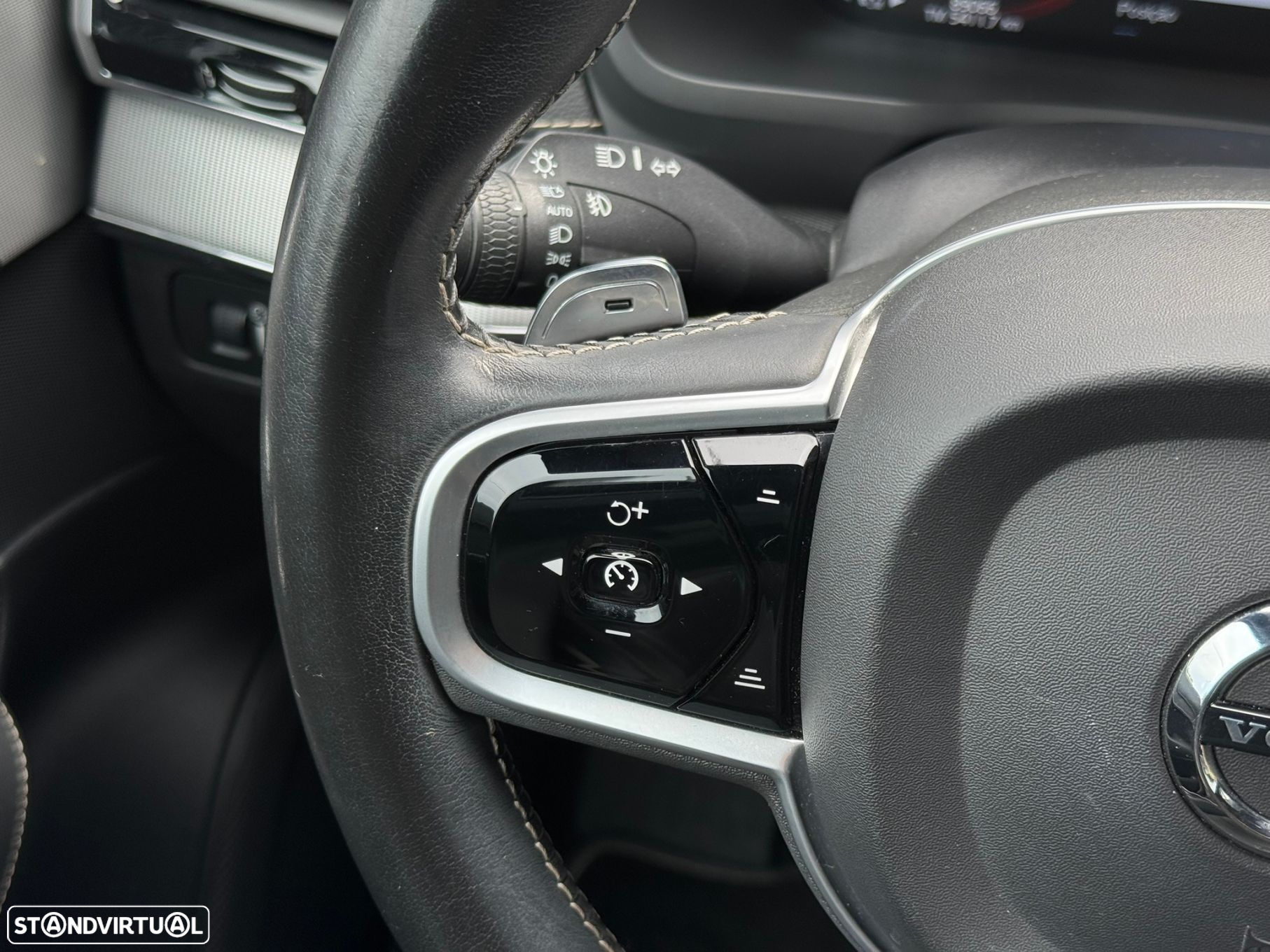 Volvo XC 90 2.0 T8 PHEV R-Design AWD - 36