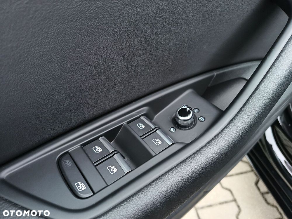 Audi A4 Limousine - 12