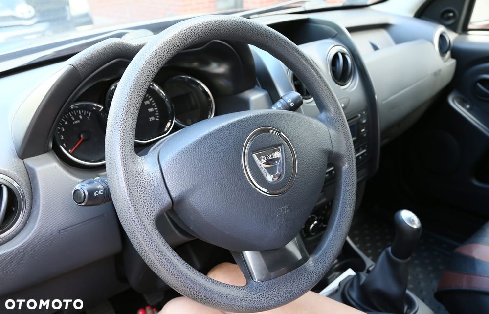 Dacia Duster 1.6 SCe S&S - 11