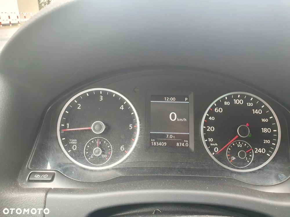 Volkswagen Tiguan 2.0 TDI DPF 4Motion BlueMotion Technology DSG Lounge Sport & Style - 6