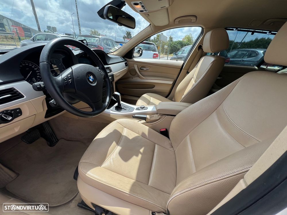 BMW 320 d xDrive Navigation Auto - 14