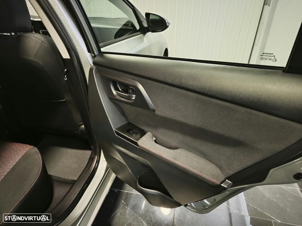 Toyota Auris Touring Sports 1.4 D-4D Active - 15