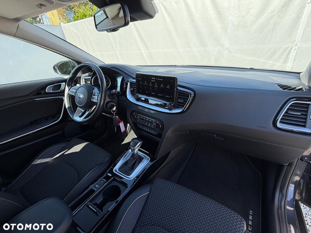 Kia XCeed 1.5 T-GDI OPF DCT7 PLATINUM EDITION - 17