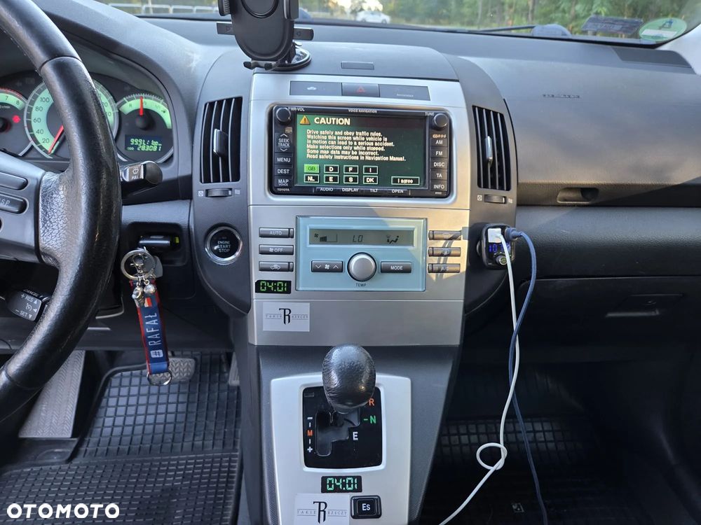 Toyota Corolla Verso - 6