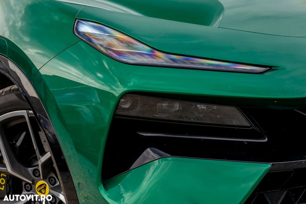 Lotus Eletre 900 Sport Carbon - 13