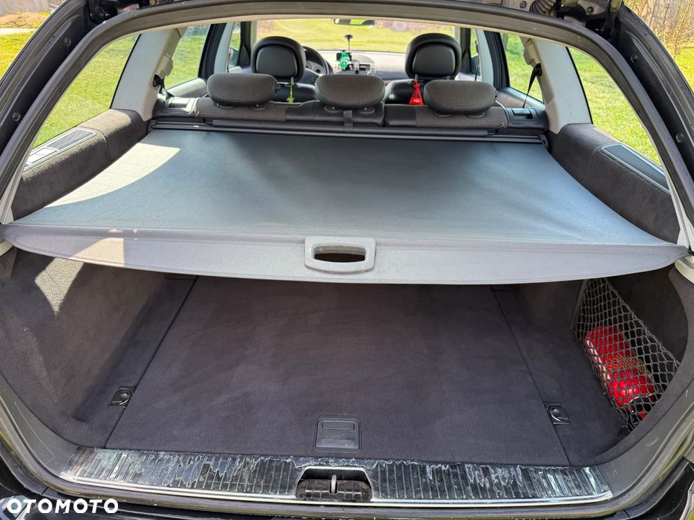Mercedes-Benz Klasa E 220 CDI Automatik Avantgarde DPF - 20
